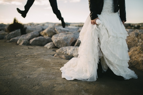 fotos postboda en la playa de barcelona
