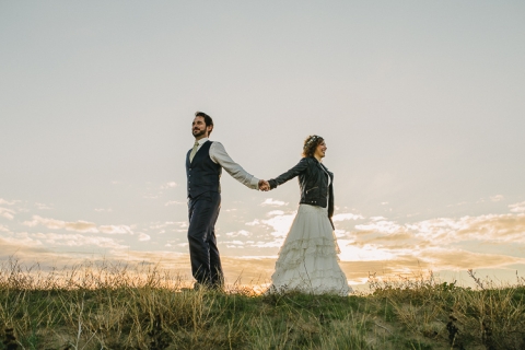 fotos postboda en la playa de barcelona