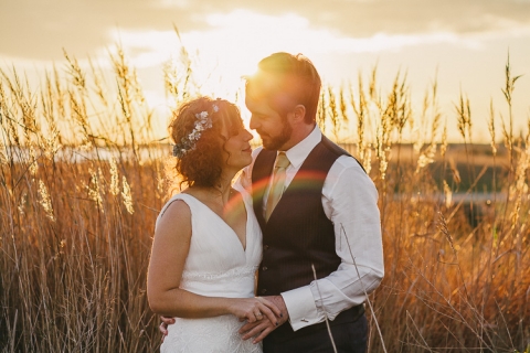fotos postboda en la playa de barcelona