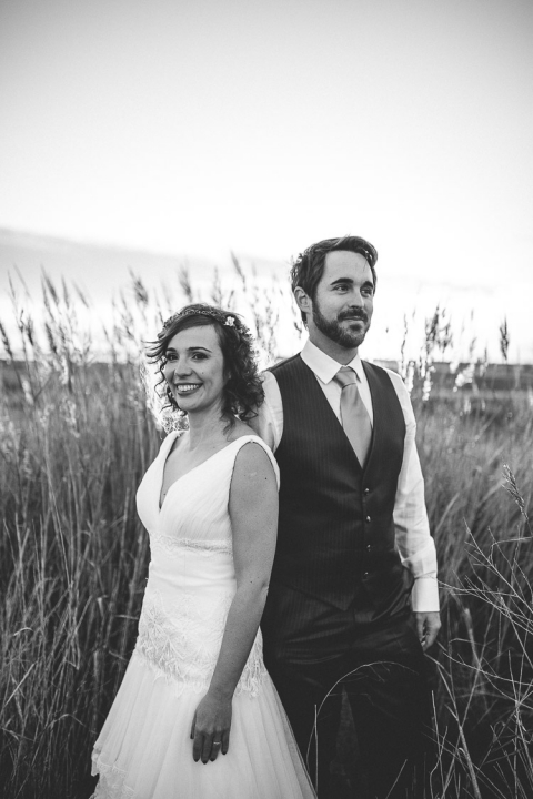 fotos postboda en la playa de barcelona